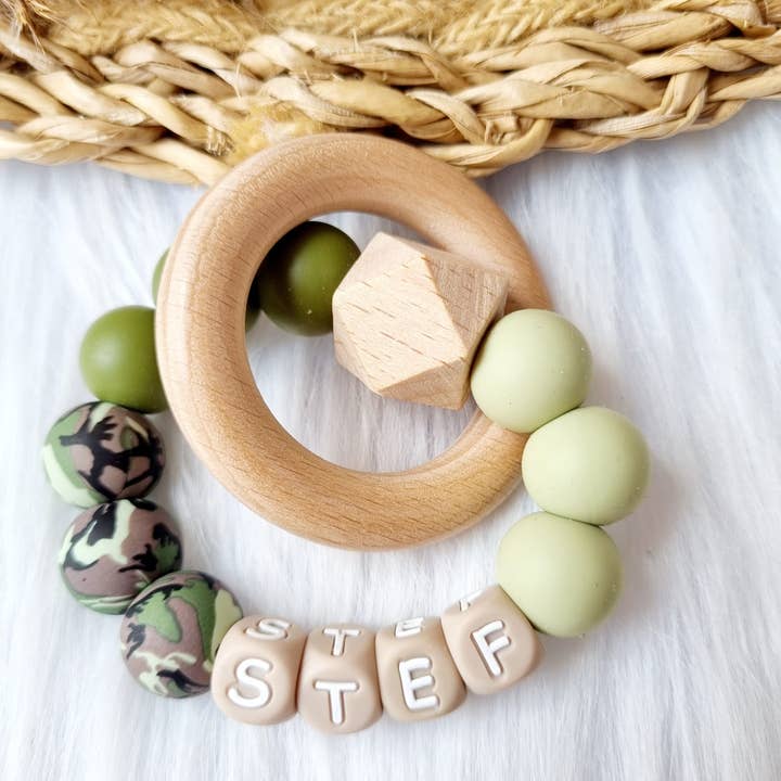 Happy by Lies - Wholesale Teether (Not Clip-On) - Baby - Bijtring met naam - Leger, sage, donkergroen
