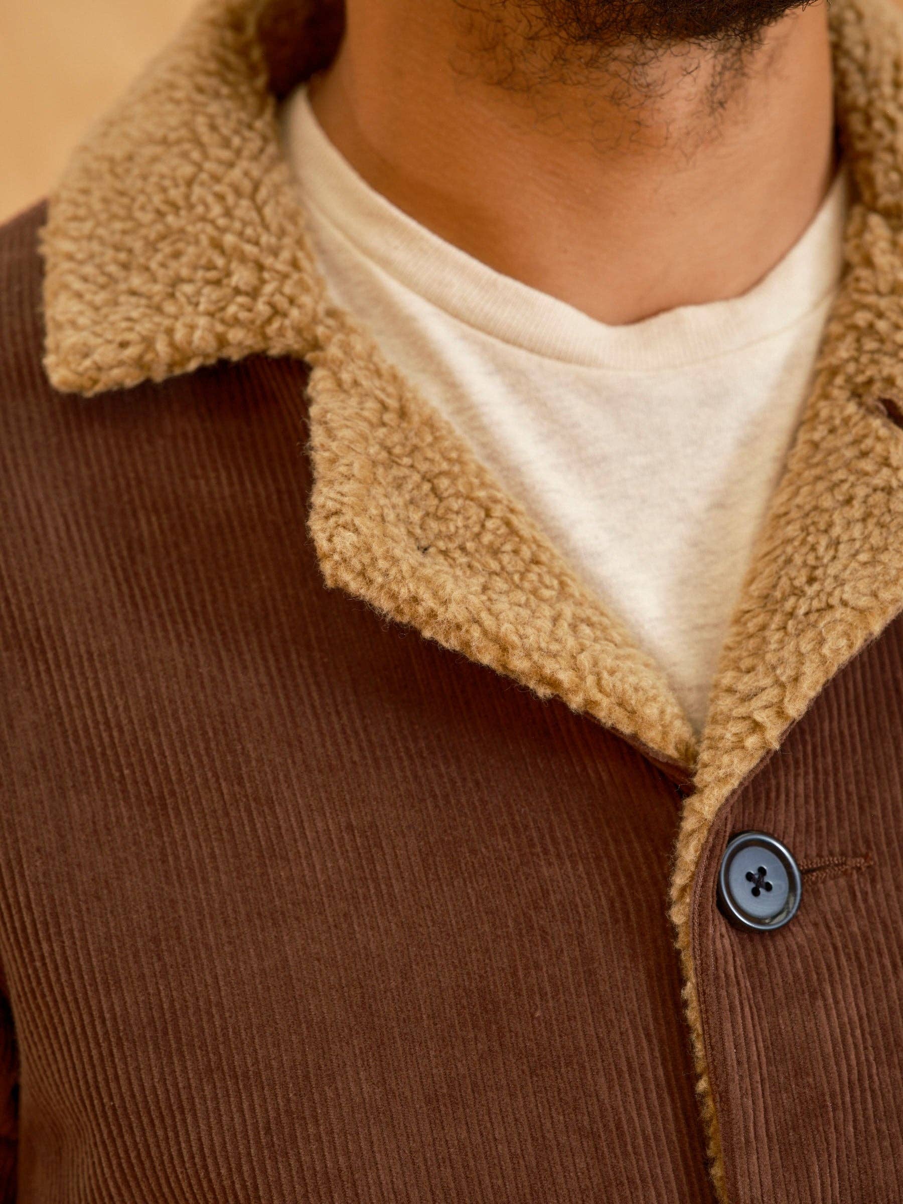 Dunkelbrauner Cordstoff Mack-Jacke für den Großhandel auf Faire6