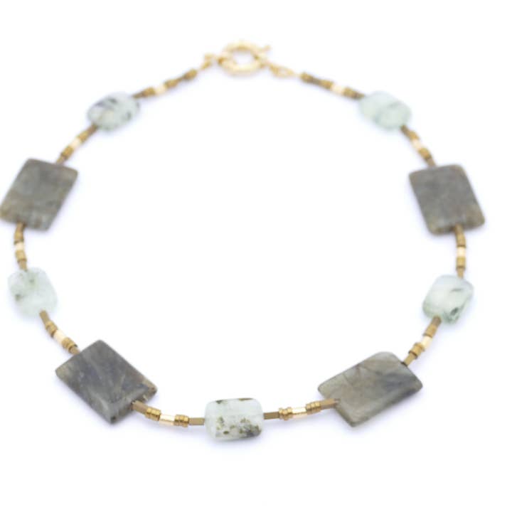 Dandara collar de labradorita con piedra de hematita para venta al por mayor de Cátia Levy Designer
