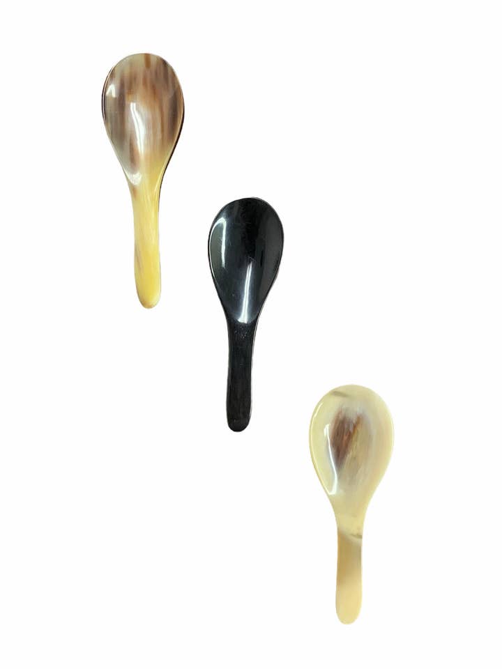 Kaviar Horn Sked för wholesale av Harkiss Designs