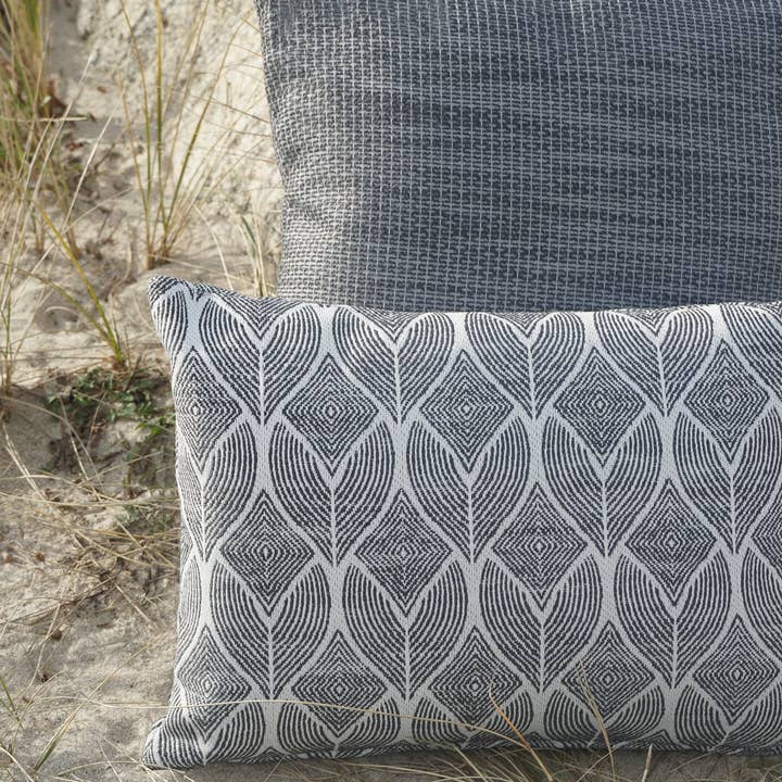 Anaya Home – wholesale Dekorativ kudde – Cool Tropics svart utomhus kudde