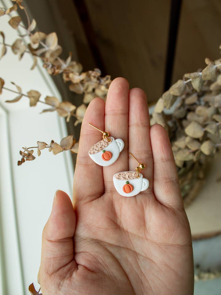 Pumpkin Spice Coffee Mini Dangles voor wholesale door Indigo Clay Jewelry
