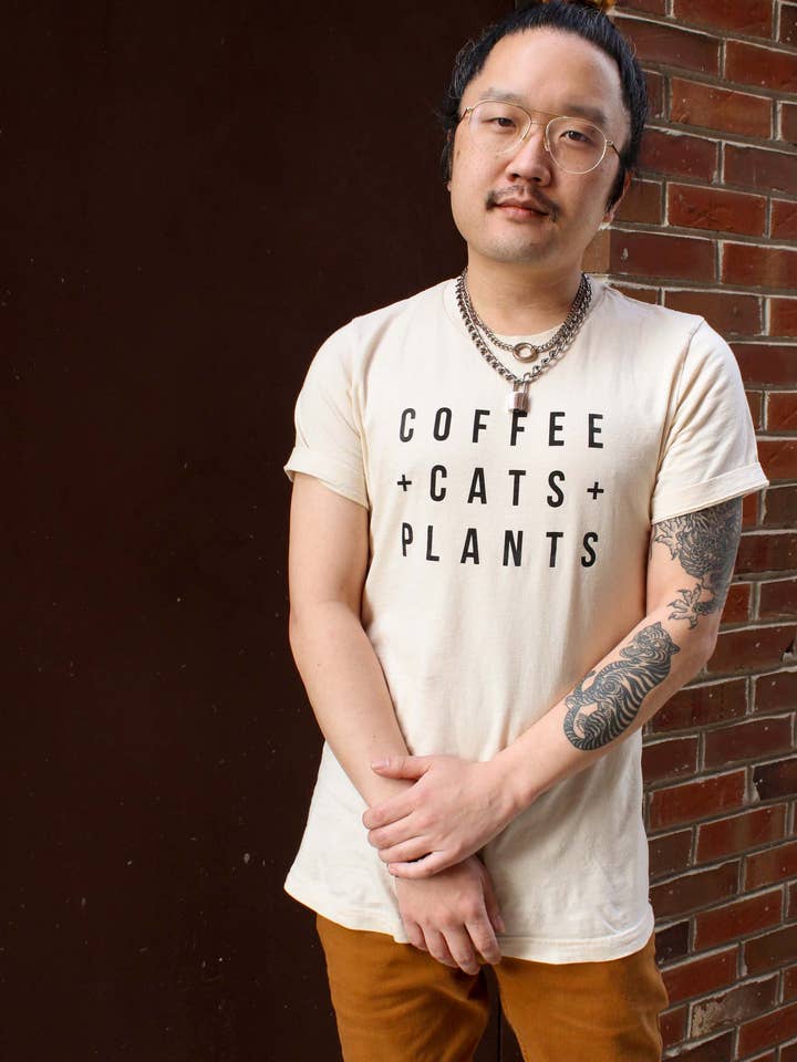 Camisa Coffee Cats Plants em creme por atacado de Yonder Studios