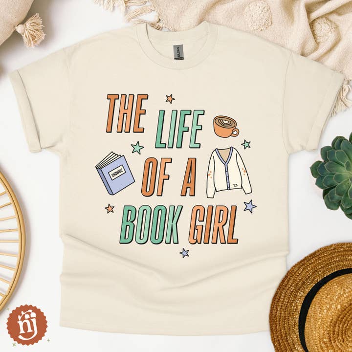 Taylor Das Leben eines Bücher-Mädchens T-Shirt für den Großhandel von Nearly June Design Co