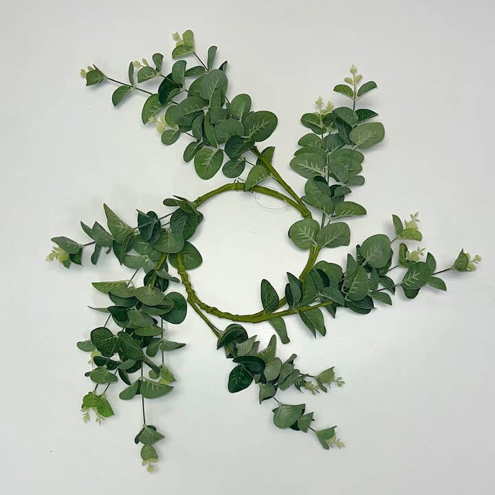 JanMichaels Art & Home - Wholesale Artificial Flowers - Eucalyptus leaves candle ring