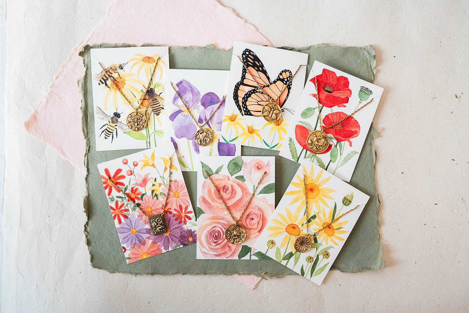 Bella Vita Jewelry - Wholesale Pendant/Charm Necklace - In the Garden | Antique Button Bee Necklace5