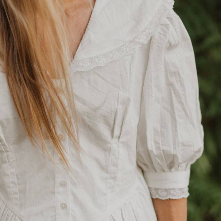 Wilder Collective - Vendita all'ingrosso Vestito - Donna - Abito Juliette in Cotone Organico - Popeline Bianco Edoardiano1