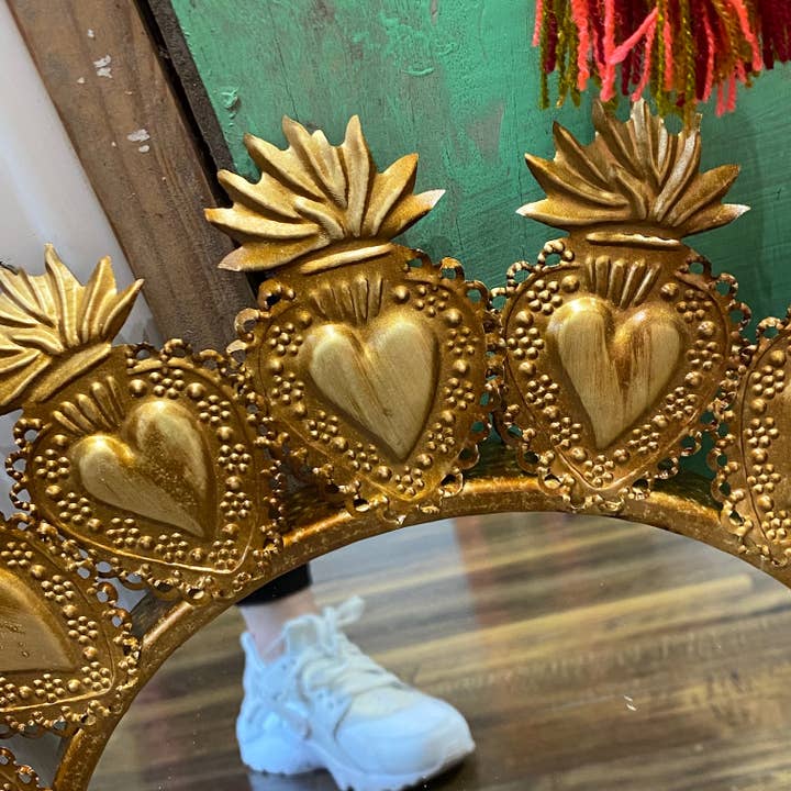 Love and Honor Jesus LLC - Wholesale Wall Mirror - Circle of Love Mirror5