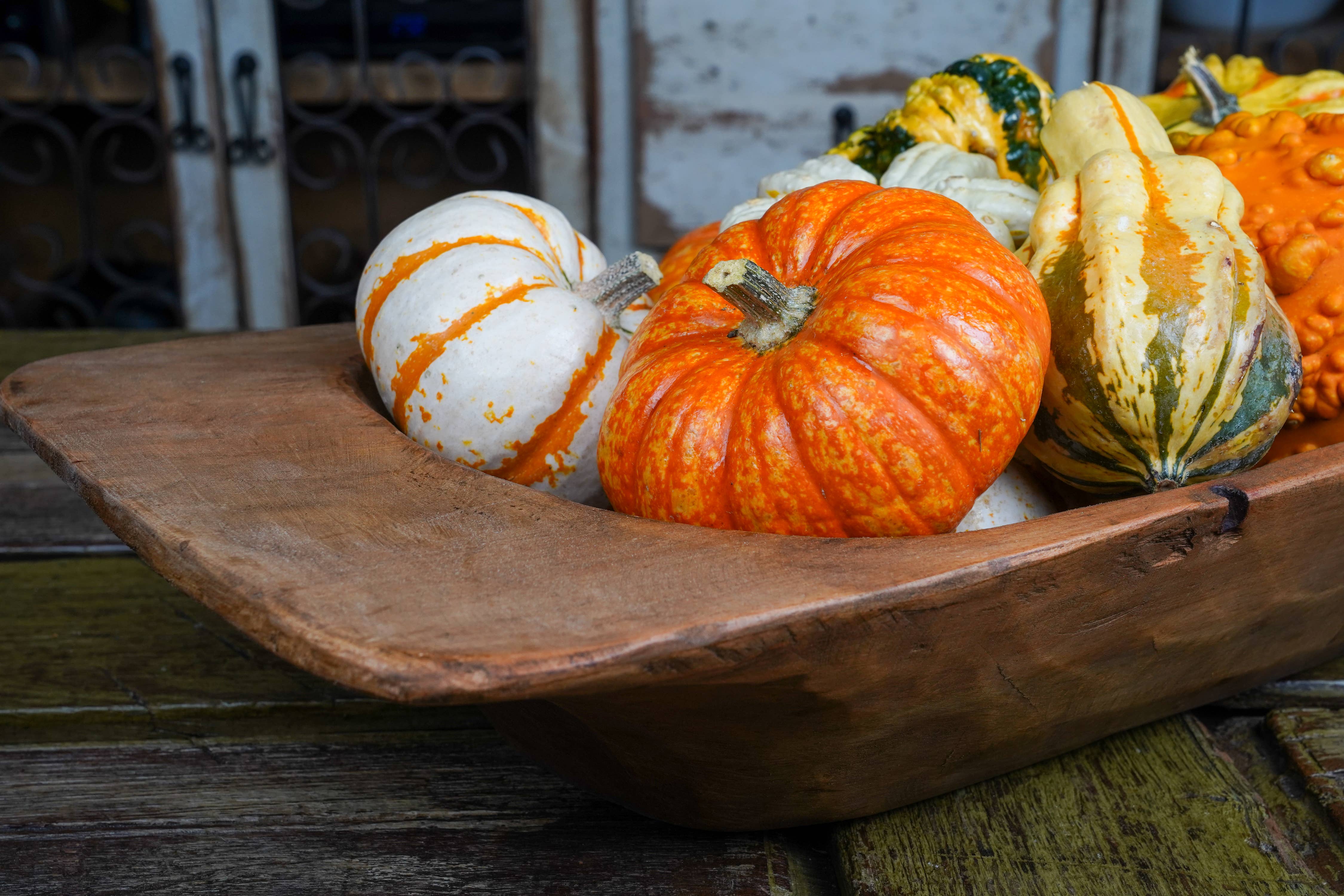 My Amigos Imports - Vendita all'ingrosso Ciotole/Piatti decorativi - Eurostyle - Ciotola per impasti rustica profonda, intagliata, 30,5 x 66 cm, cerata1