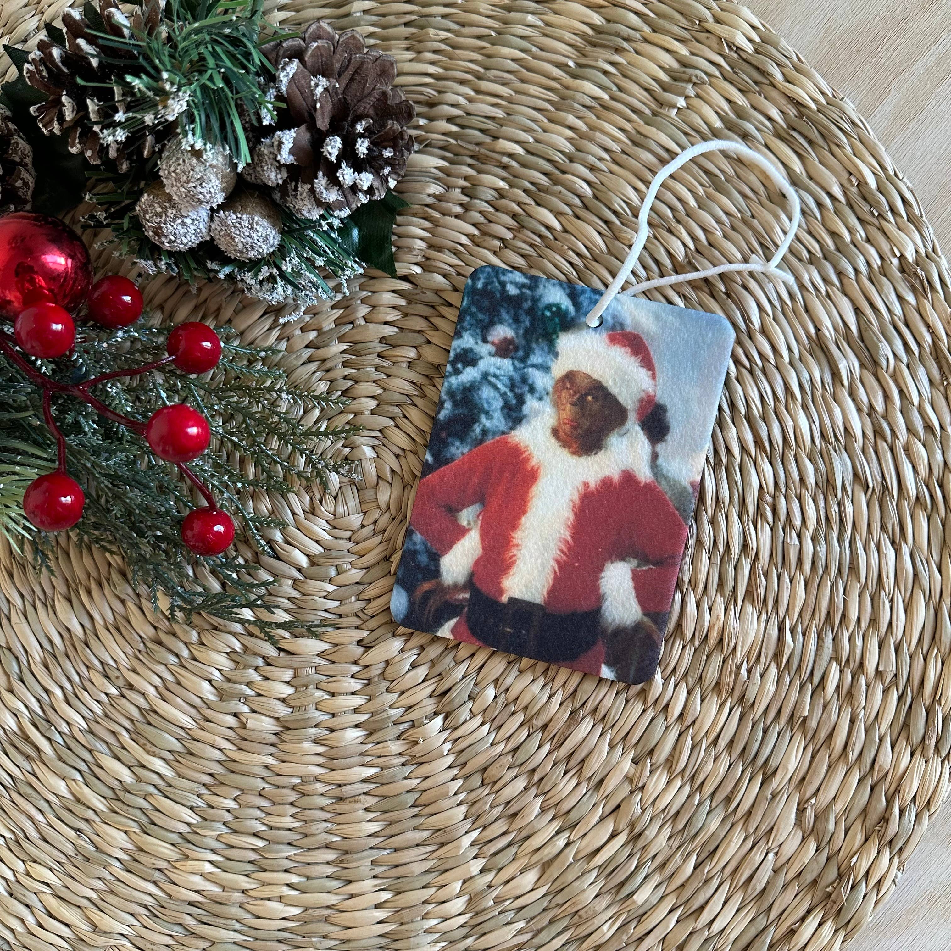 Rags Revived – Ambientador para carro – Mulher por atacado – Ambientador de Carro Coração do Grinch Natal (Cópia)0