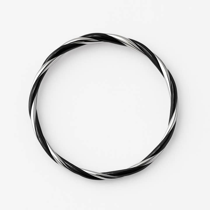 Anneau de nez en spirale noire et argentée pour nez percé et non percé pour la vente par Ava’s Accessory Box