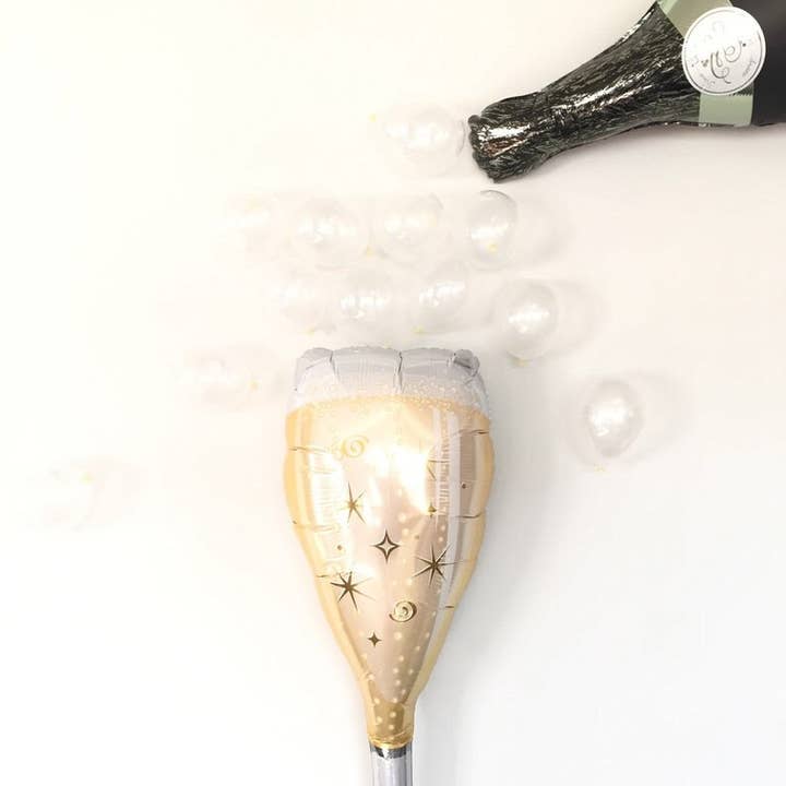 Champagne Wall - Lille for engroshandel hos Badass Balloon Co.