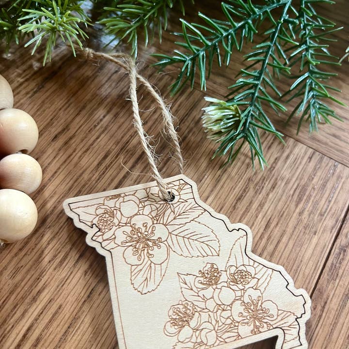 Rustic Raleigh - Vendita all'ingrosso Decorazione - Decorazione in legno a forma di fiore di biancospino del Missouri1