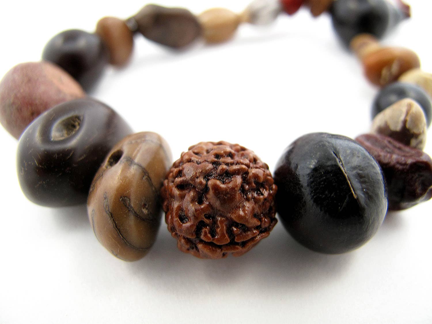 Tika – Engroshandel Perlearmbånd – Bodisu Seed Mala armbånd1