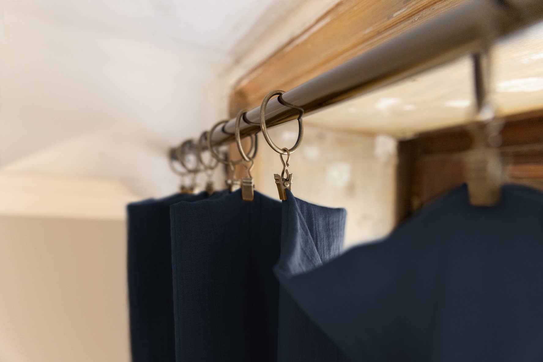 L'effet Papillon - Wholesale Curtain - Adjustable curtain + 8 rings cotton gauze clip 140 x 300 cm1