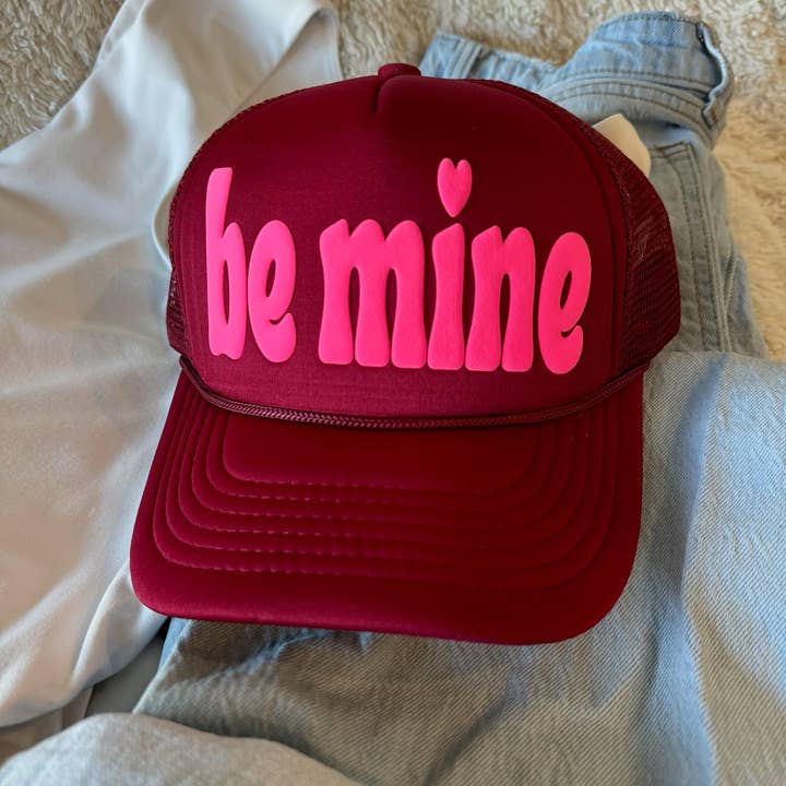 Var Min Vinröd Alla hjärtans dag-hatt för wholesale av Malibu and Mint