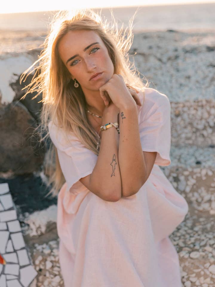 Robe smock rose en lin, ample, fluide et féminine avec pour la vente par LeMuse