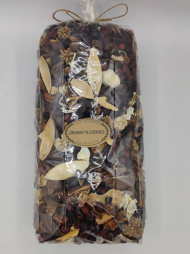 Scented Potpourri with Rosehips - Granny's Cookies - Bulk for wholesale by Just Browsing, LLC