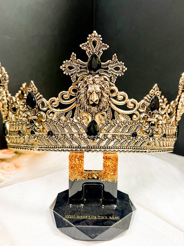 Coroa Vintage Lion King Gold, Coroa de Cristal Preto para Noivo por atacado de Happy Dream Gifts