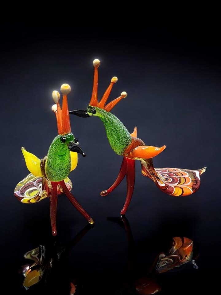 Figurine en verre naturellement coloré - Fait main - Design de paon pour la vente par Glass by Iness