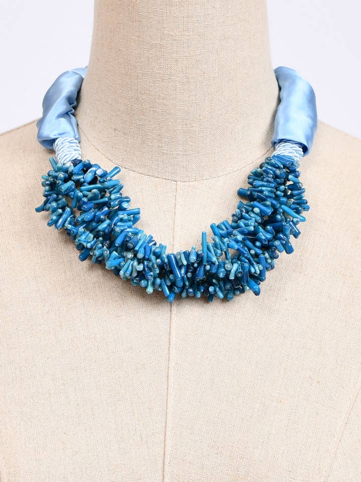 Short coral necklace for wholesale by Victoria Moda