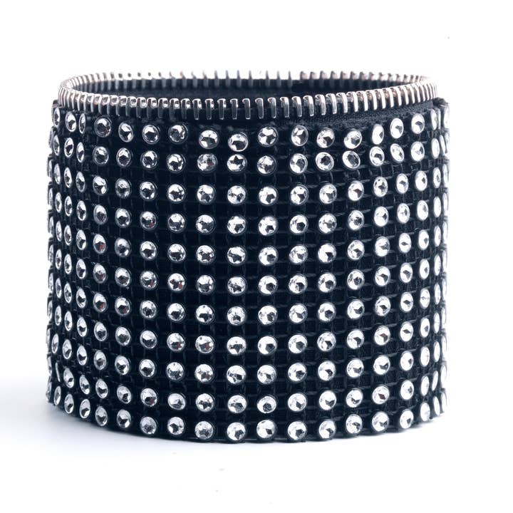 Emmylou armbånd med 11 rækker strass på stof for engroshandel hos Tirez vous les filles