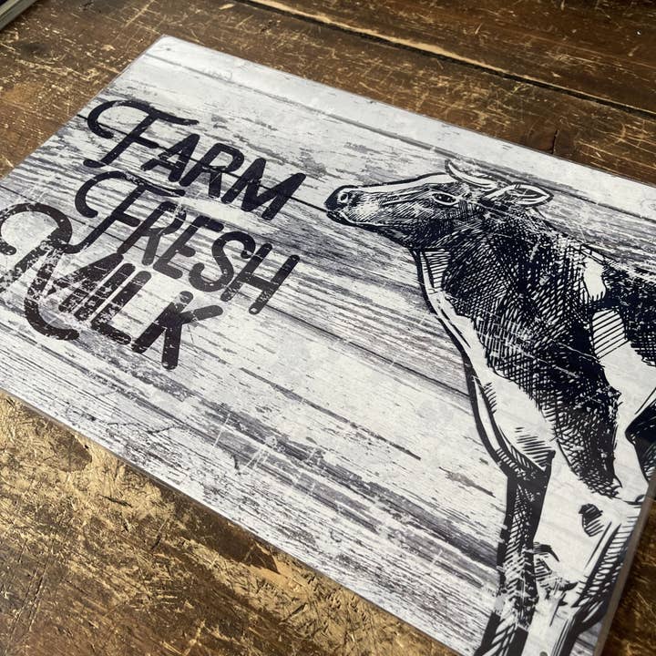 Plaque en métal Farm Fresh Milk Cow Farmhouse pour la vente par The British Metal Signs Company