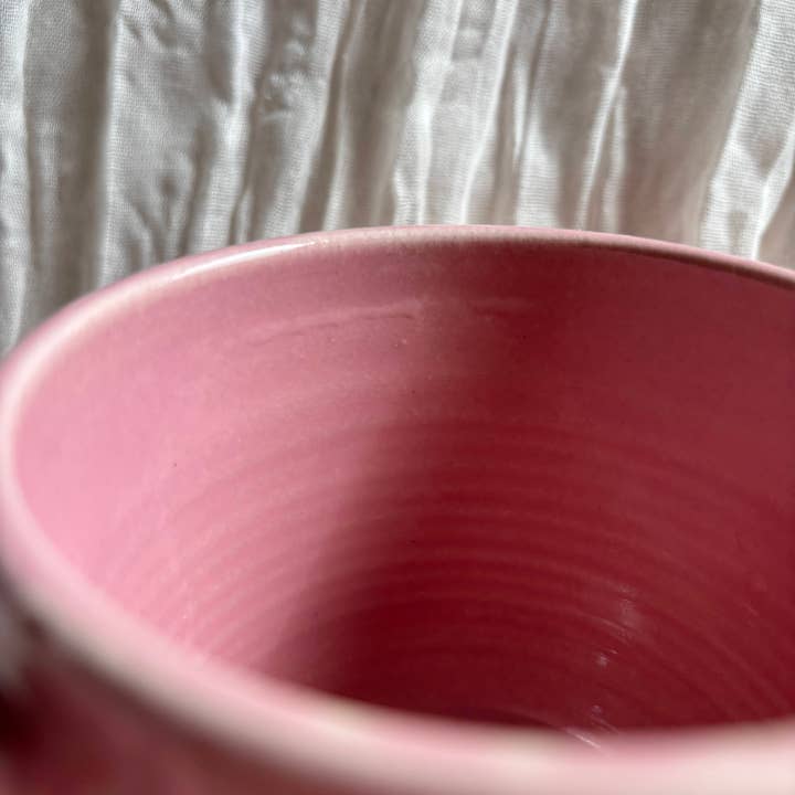 Charlotte Manser Ceramics – wholesale Coffee mug – New Candy Floss Pink 400ml Mug2