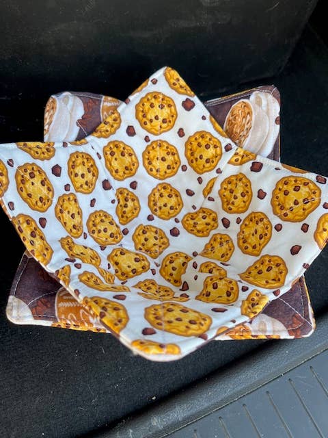 All Things Redefined – wholesale Oven mitt/pot holder – Bowl Cozy - Microwave Safe! Everyday Prints1