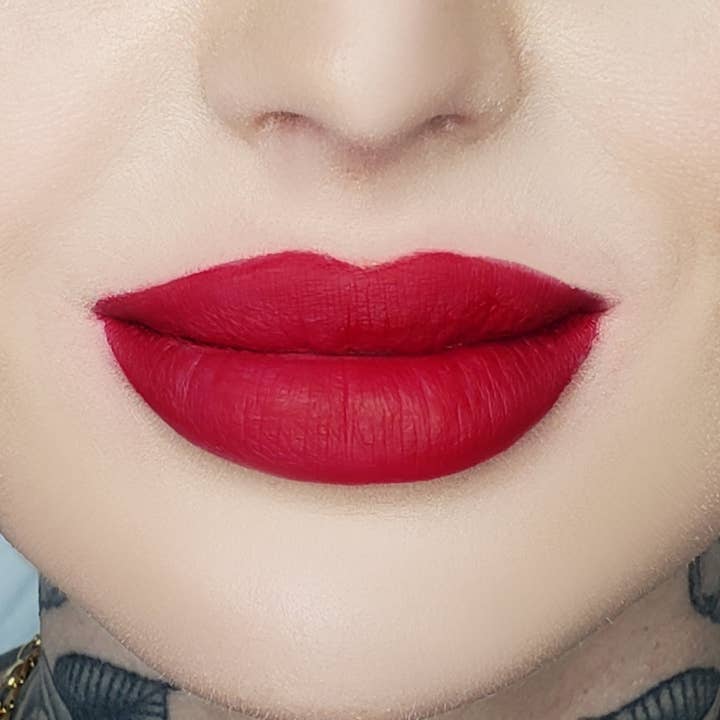 Broken Promises Co. - Wholesale Lipstick - Last Kiss Liquid Lipstick2