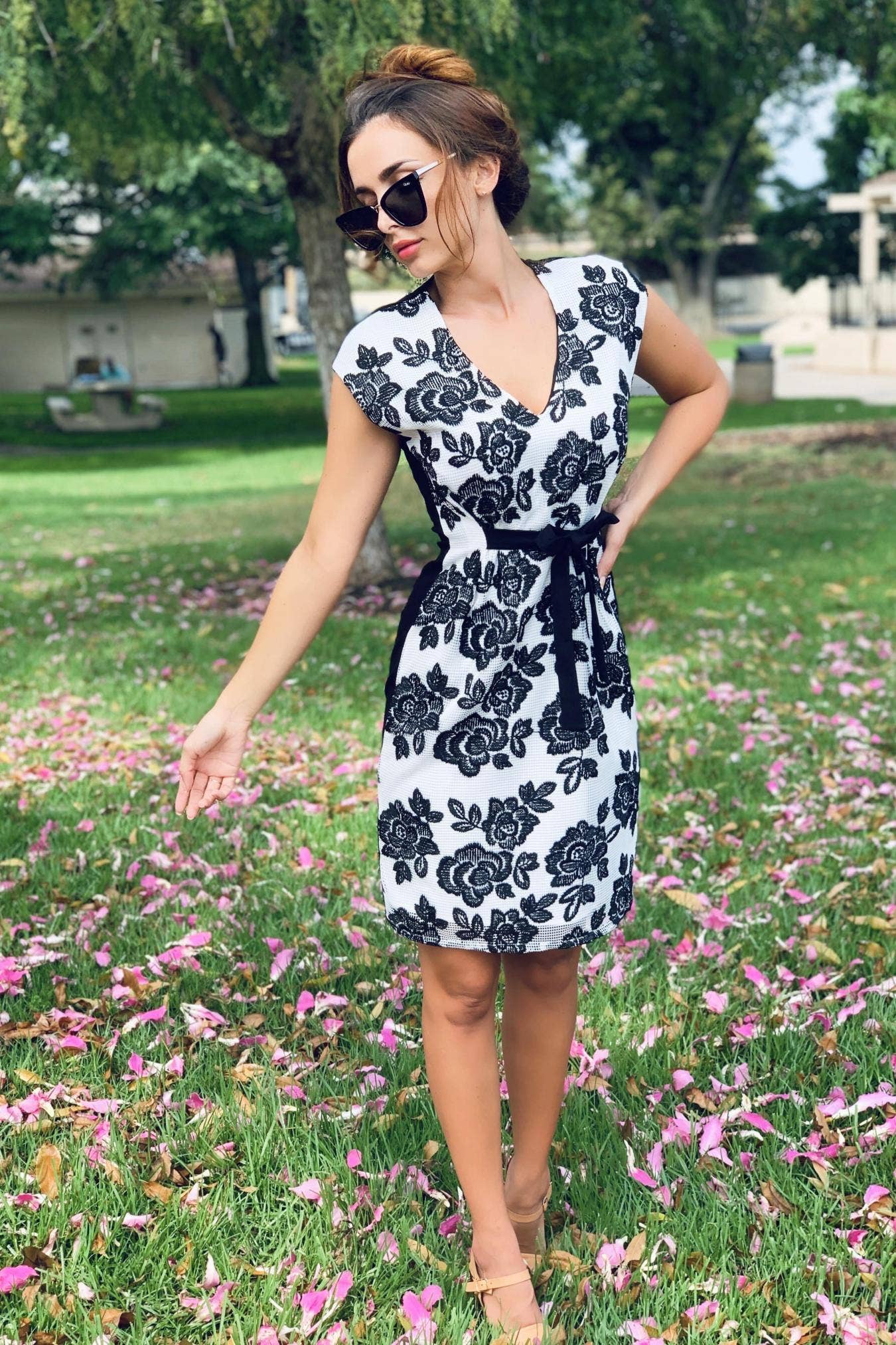 Eva Franco – wholesale Klänning - Dam – Loma monterad klänning i svart & vit Bat Orkidé2