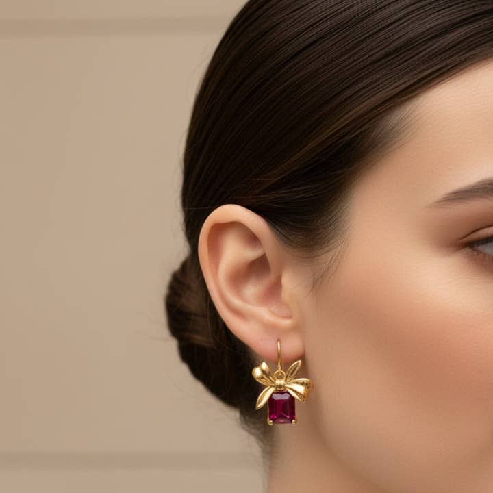 Cadeaux Rouge - Brincos de Natal Artesanais: Aço Inoxidável Ouro 18k, Laço & Cristal Vermelho - Antialérgicos - Feito em Itália por atacado de OE!