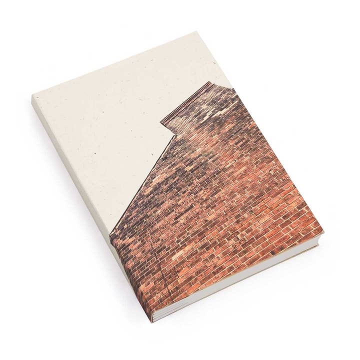 rødt hus. a6 - genanvendt notesbog for engroshandel hos badly made books