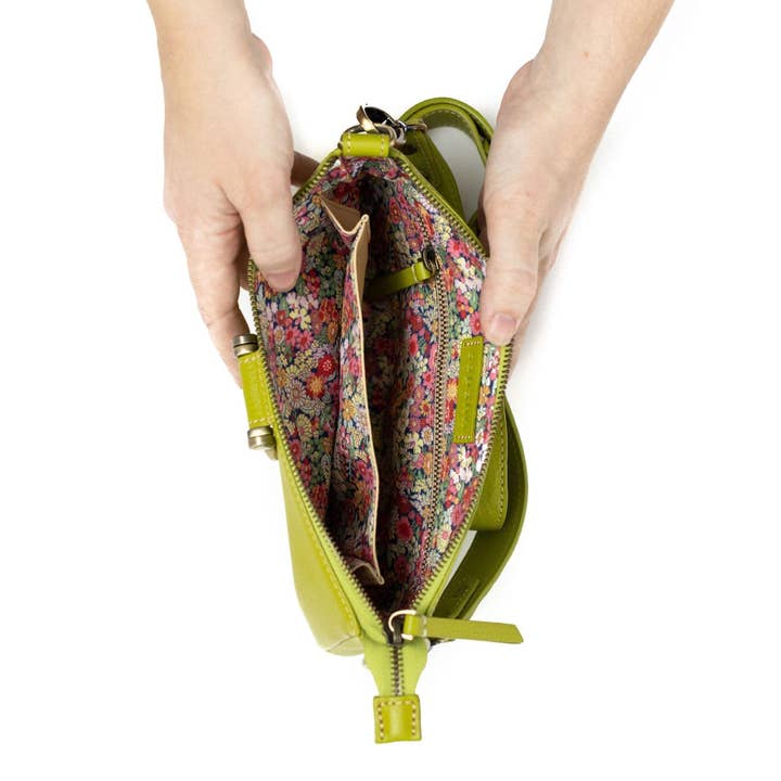 Sapahn - Wholesale Crossbody Bag - Women's - AE Crossbody Wristlet Wallet146