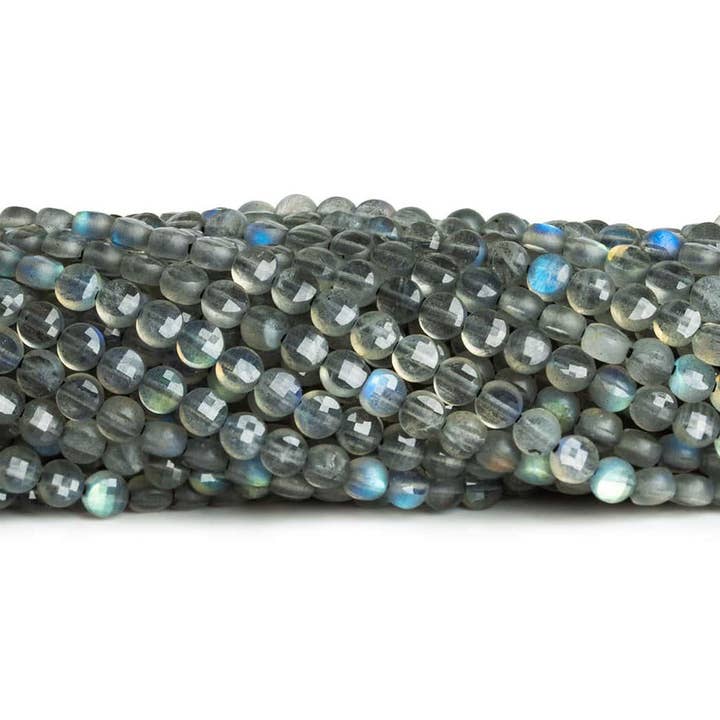 4mm Labradorite Checkerboard Mikrofacetterade mynt 12 tum 80 bitar för wholesale av The Bead Traders