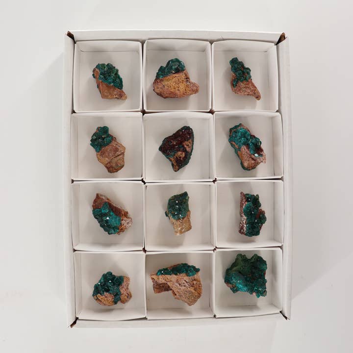 Mi Esperanza Minerals - Wholesale Spiritual Stone/Crystal - Dioptase Flat Set of 121