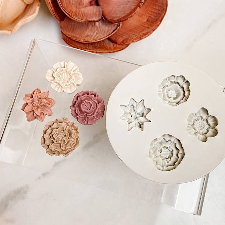 Tera Clay - Wholesale Craft Supplies - Stud Floral Mold 04