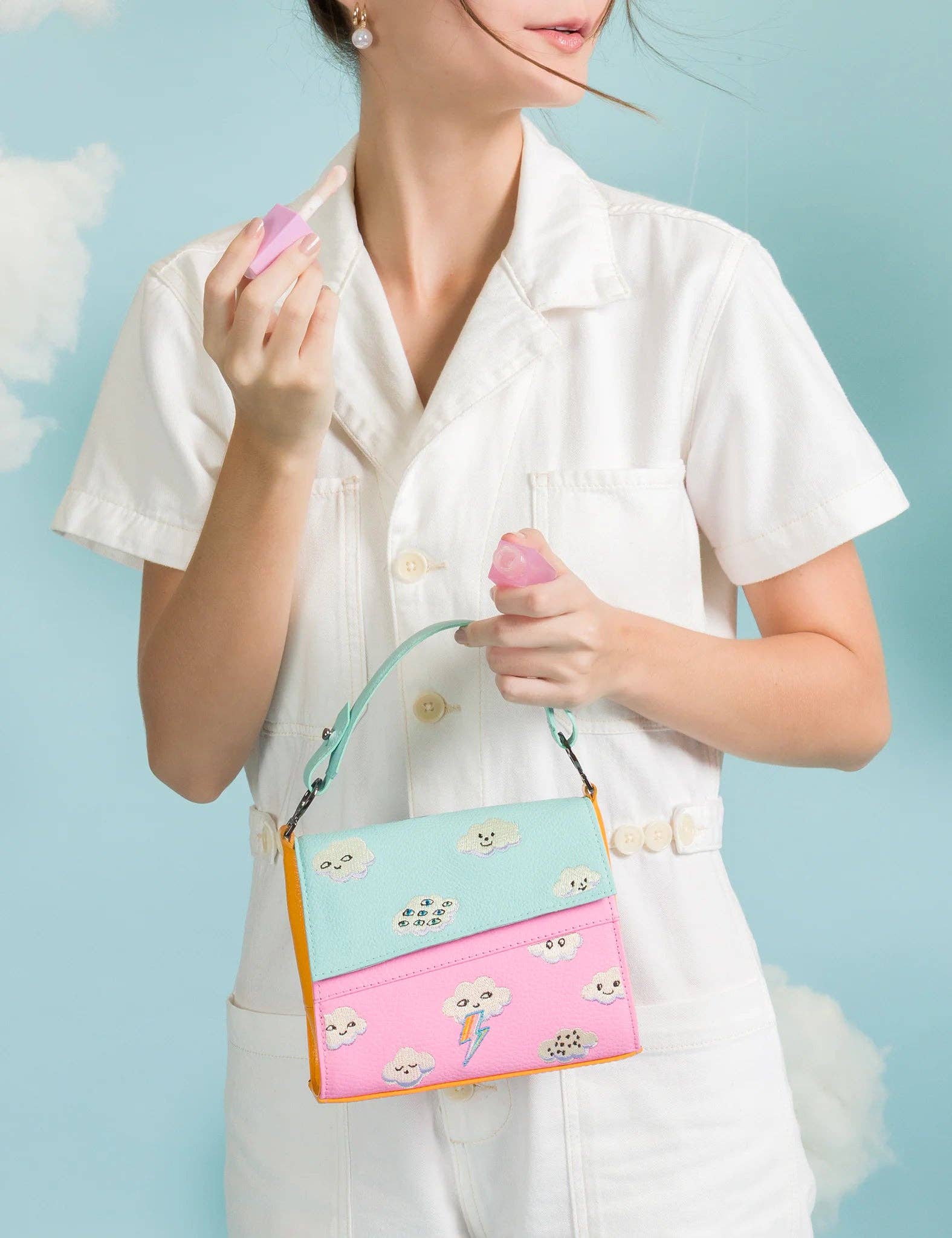 Min & Mon – Großhandel Umhängetasche - Damen – Anastasio Micro Umhängetasche Wasserballett Blau und Kaugummi Pink Leder - Happy Clouds Design4