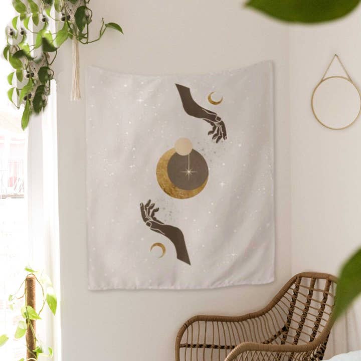 Tapisserie Magic Moon pour la vente par Terra Soleil