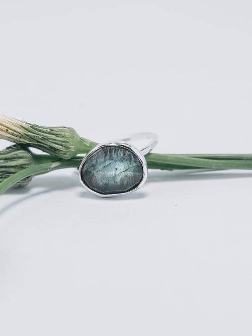 Anillo de labradorita facetada para venta al por mayor de Ebb and flow