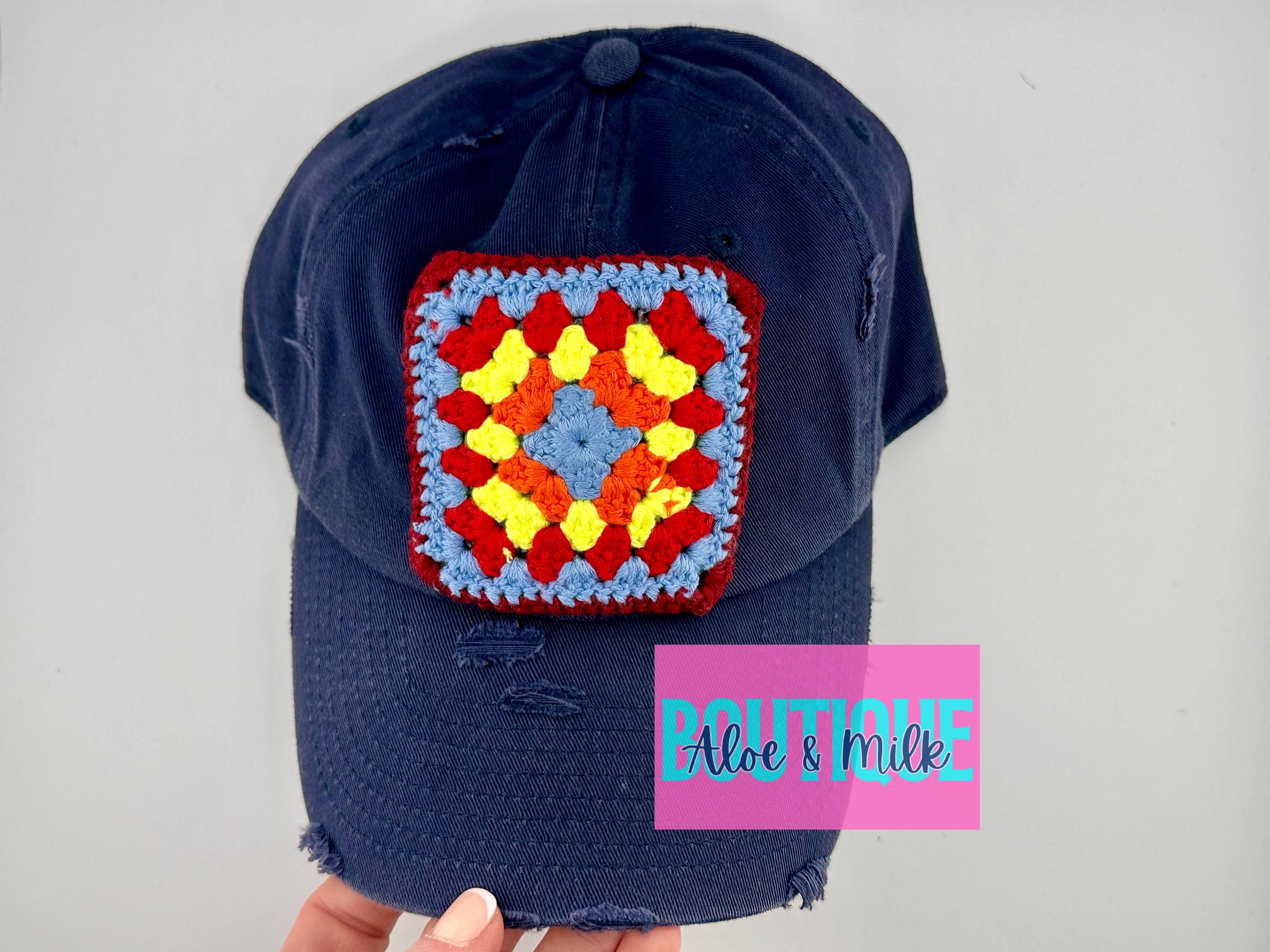 Aloe and Milk Boutique - Vendita all'ingrosso Toppe - Quadrato Granny all’Uncinetto, Cappellino Trucker con Quadrato Granny6