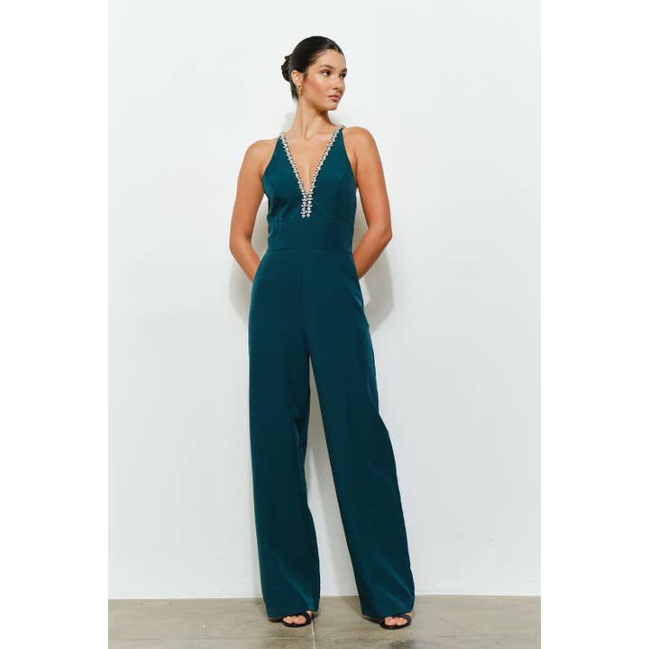 INA – wholesale Jumpsuit - Dam – Kristallprydd djup V-ringad jumpsuit med korsad rygg1