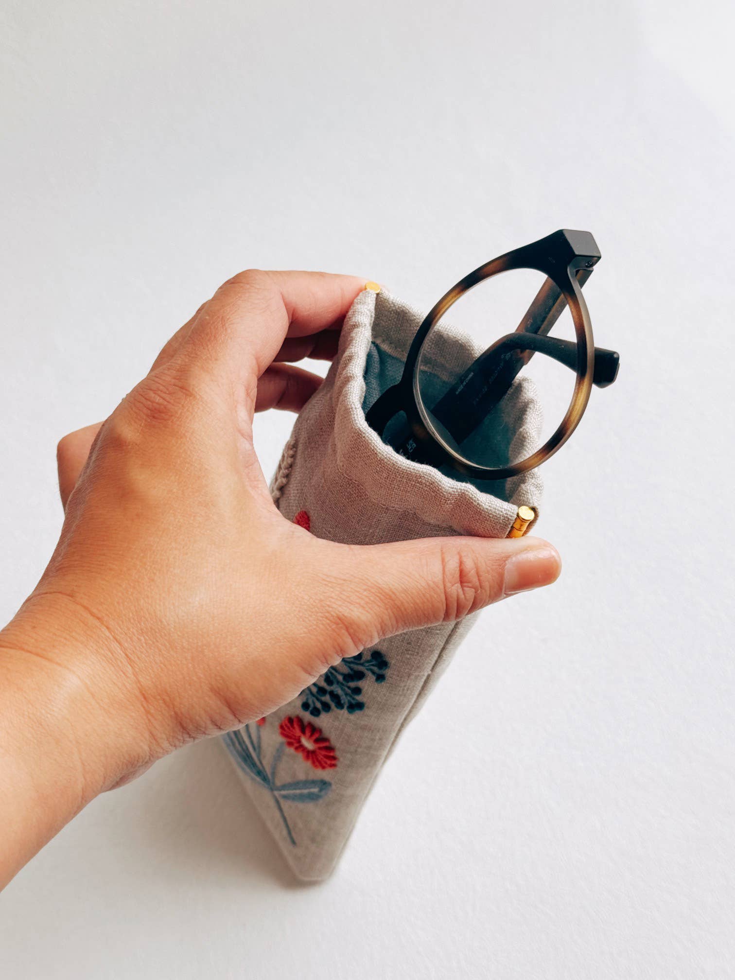 Zakka Workshop - Wholesale Craft Sewing Kit - Wildflower Eyeglass Case Kit (#ZW4761)5