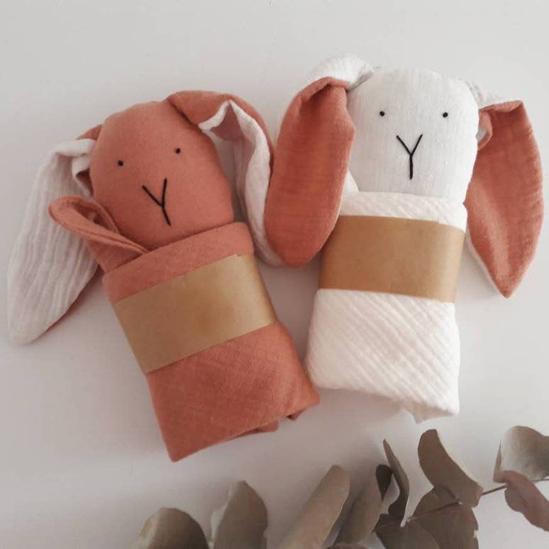 Mama Siesta – wholesale Security/cuddle blanket – Baby – Bunny Bo Organic Cotton Comforter for Babies2