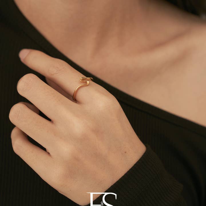 Furano Studio - Wholesale Signet Ring - Non Tarnish Mobius Signet Ring, Gold Plated Ring