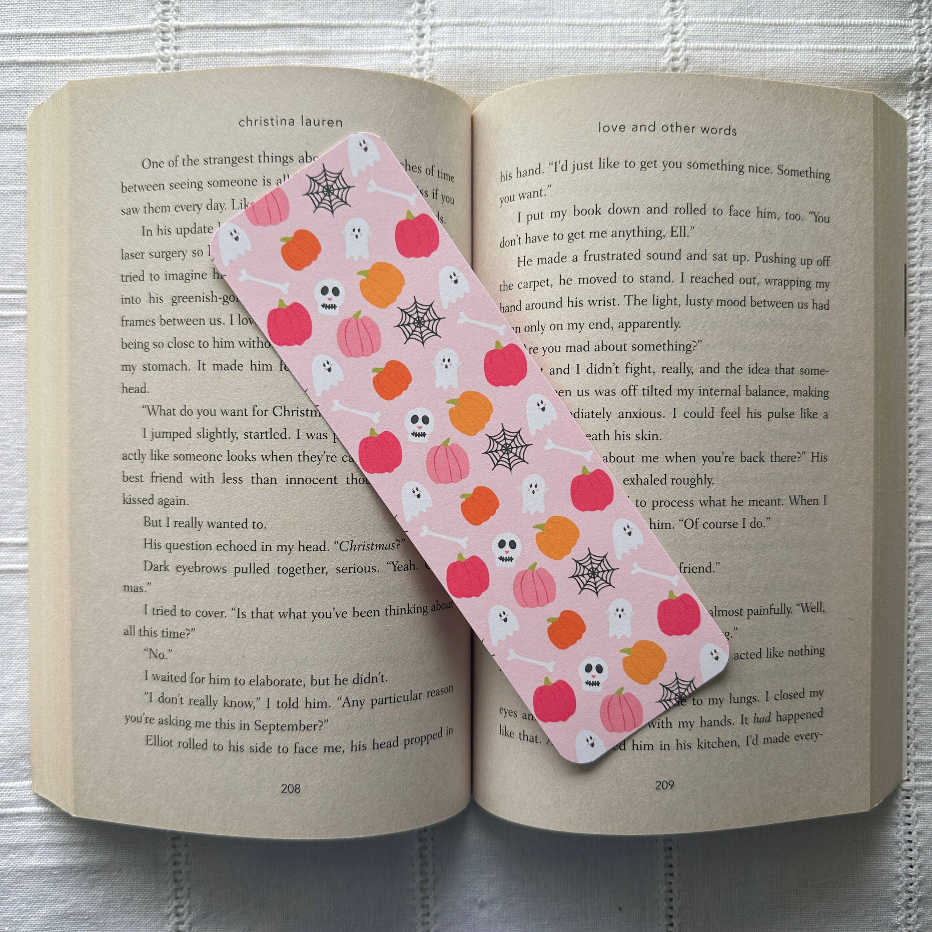 Created by Sav Co - Vente Marque-page - Marque-pages roses en forme de citrouille et de fantômes pour Halloween, cadeau livresque2