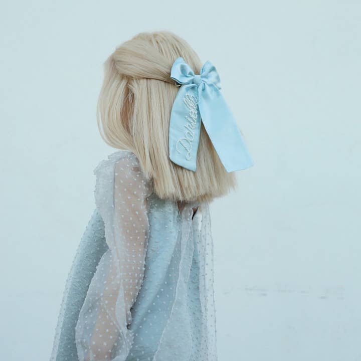 Oceanblauwe lange parelstrik voor wholesale door Bebe Theory