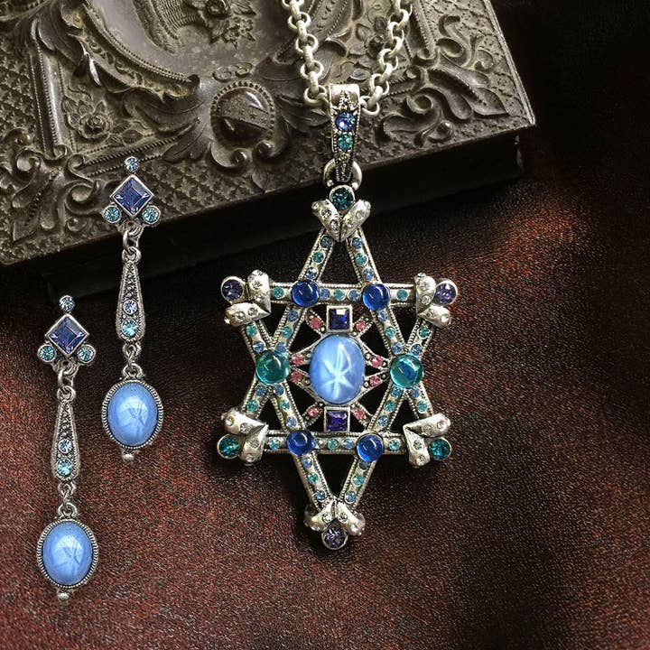 Sweet Romance Jewelry - Wholesale Dangle Earrings - Art Deco Blue Vintage Glass Earrings E3702