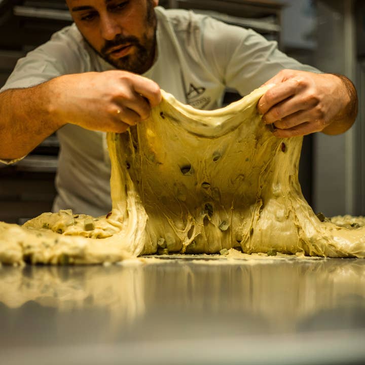 The Sicily Essence - Wholesale Cake - Artisanal Panettone with Sicilian Pistachio4