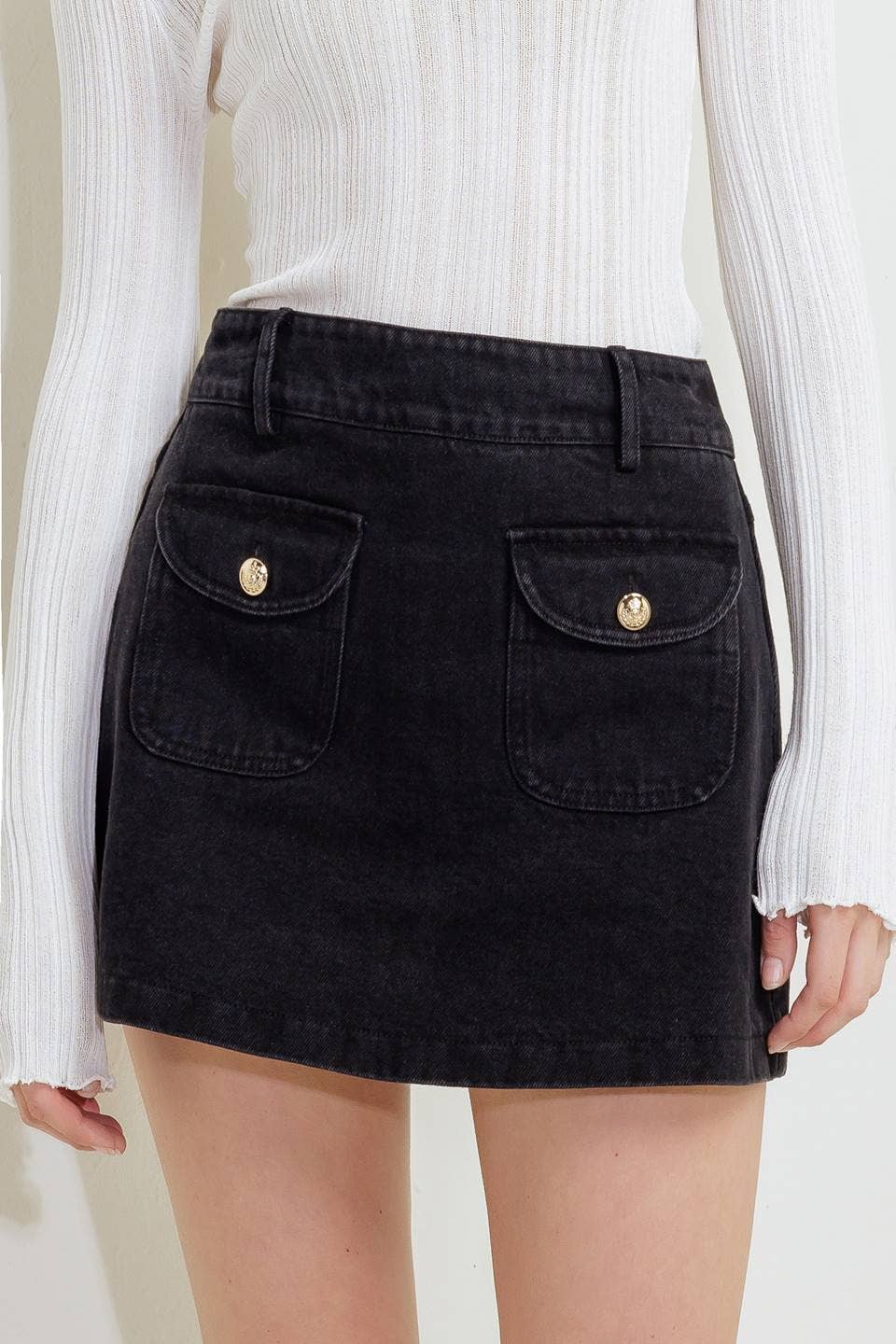 WASHED BLACK A solid woven skort - FP1738 for wholesale on Faire